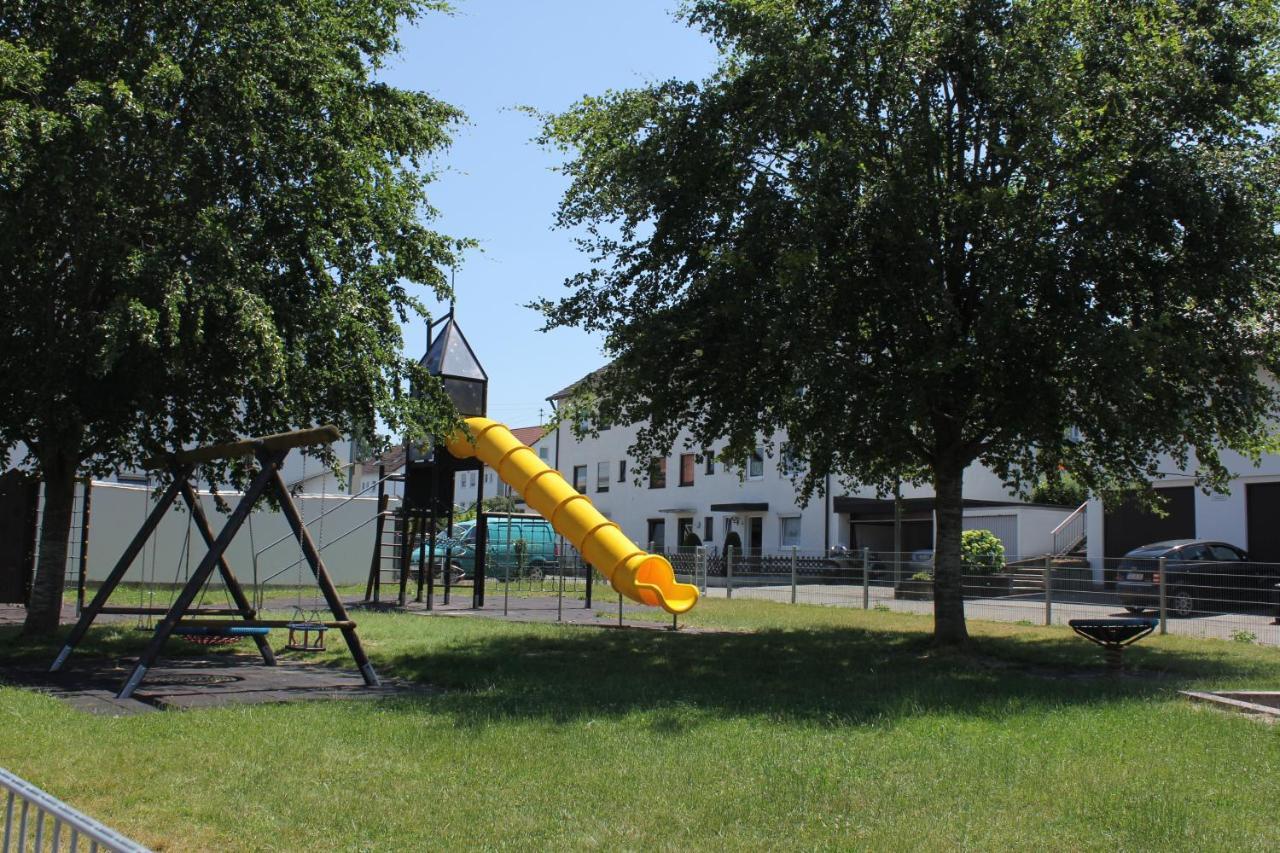 Gemuetliches & Schoenes Apartment Ichenhausen Εξωτερικό φωτογραφία